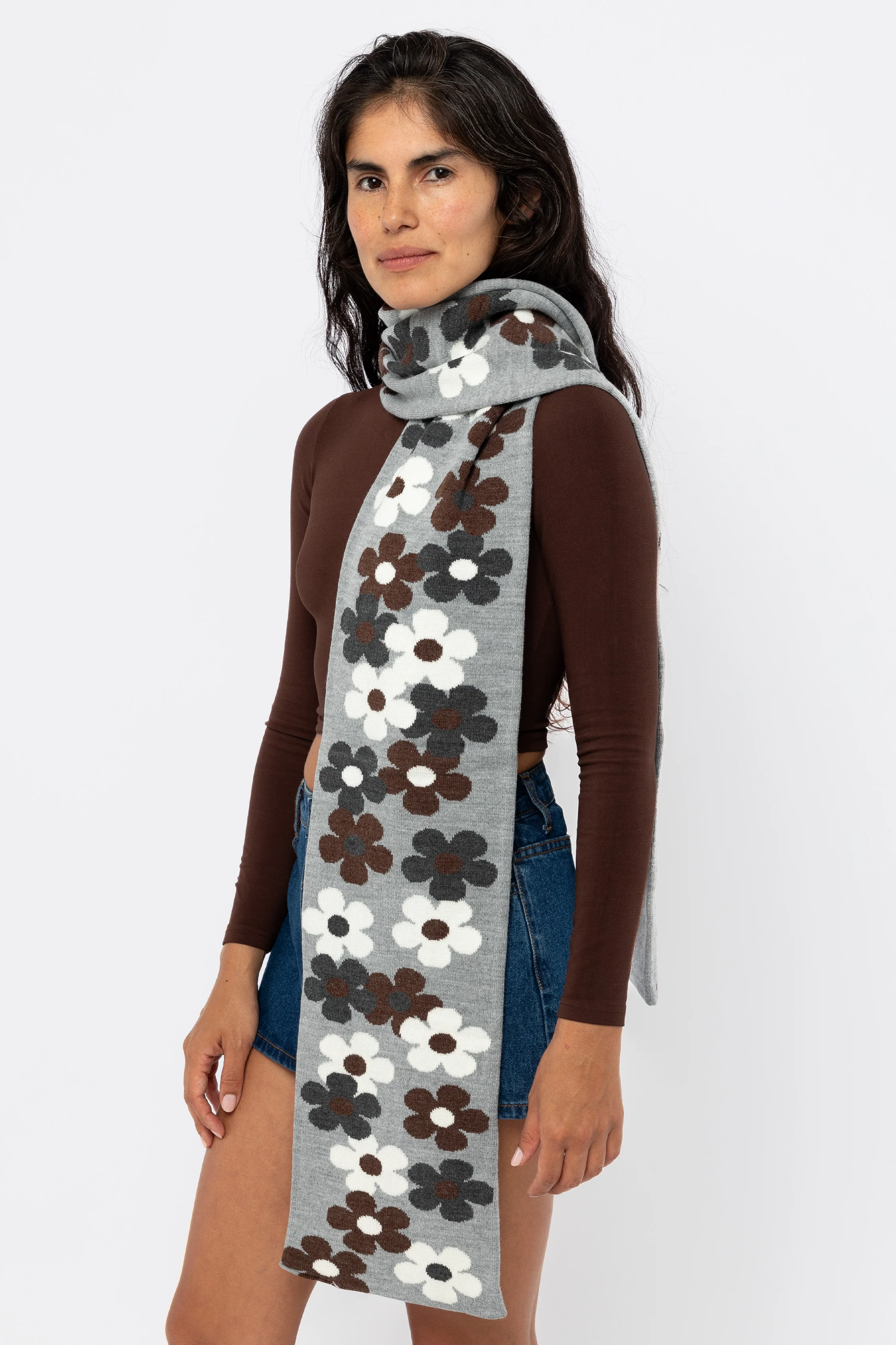 JQSCARF35 - Daisy Vine Scarf - Image 25