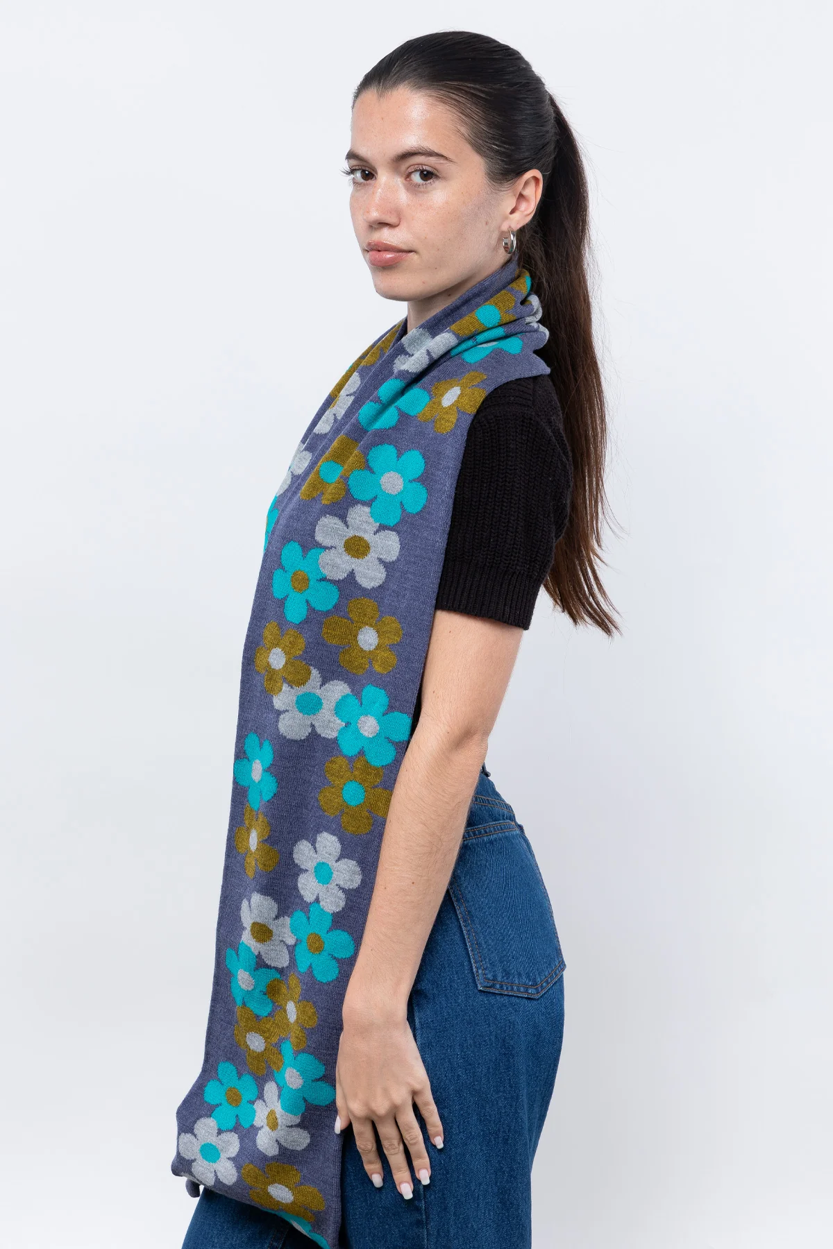 JQSCARF35 - Daisy Vine Scarf - Image 8